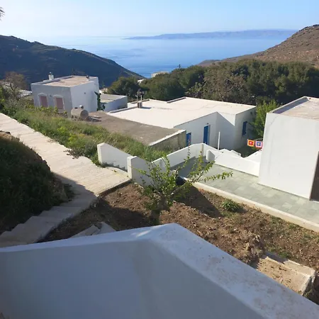 Relax * Pirgos (Serifos)